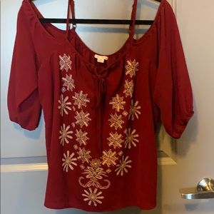 Cold shoulder xhilaration top red